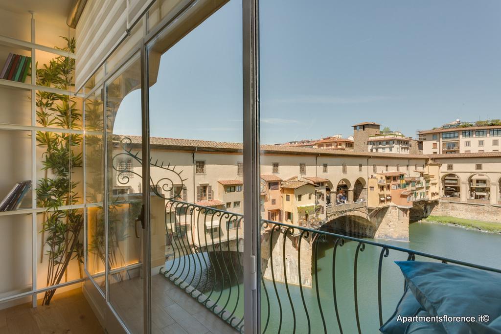 Apartment - Ponte Vecchio Balcony Florence